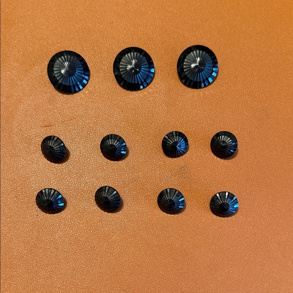 Black Faceted Button Set